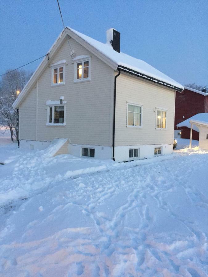 House In Central Finnsnes Exterior photo